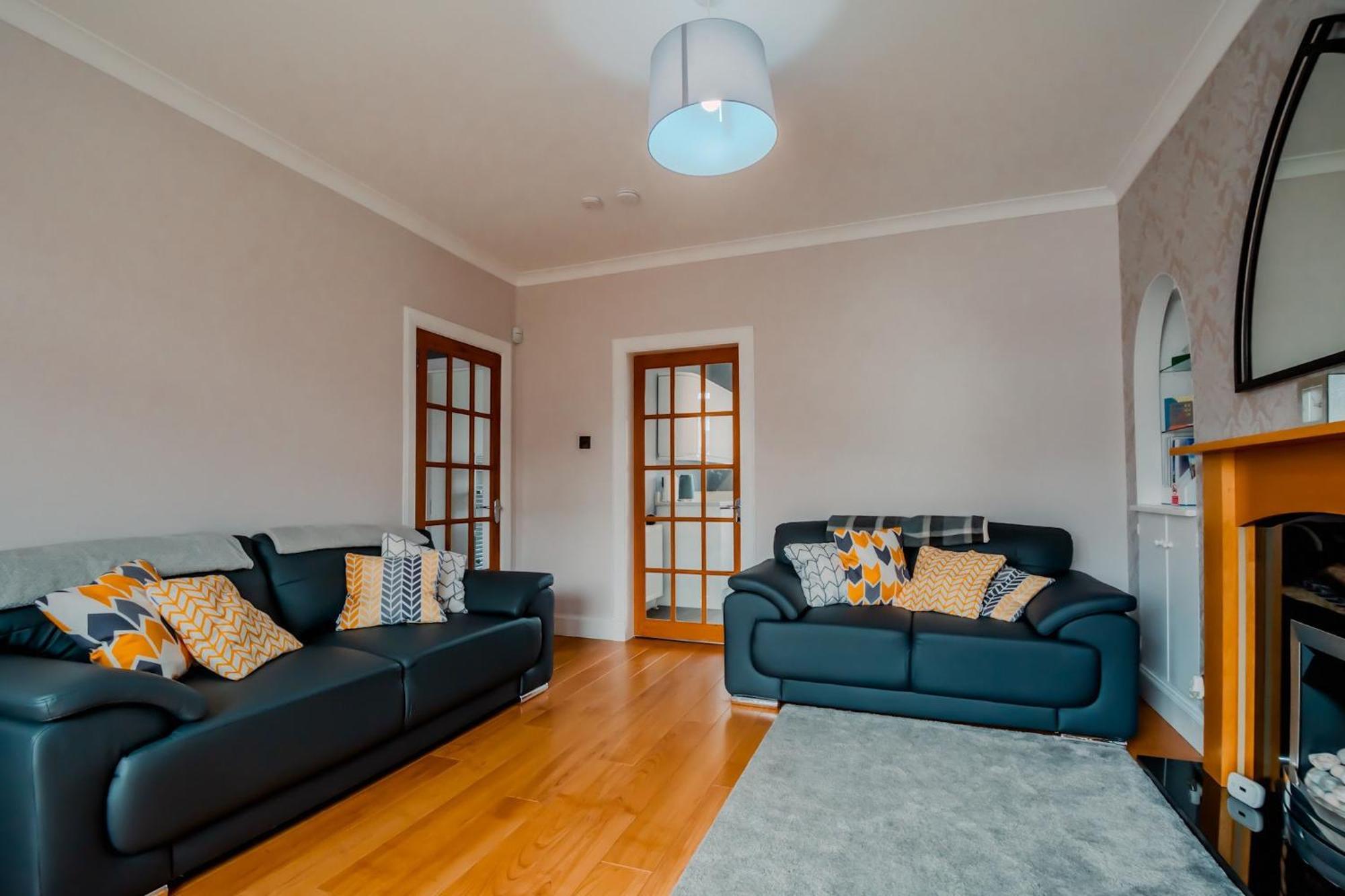 Crewe Apartment - 2 Bed, Free Off Street Parking And Private Garden EDI Exteriér fotografie