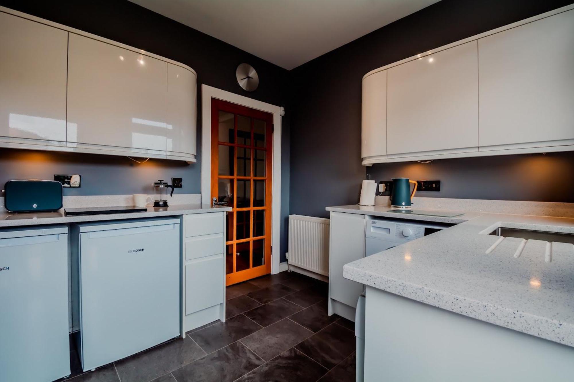 Crewe Apartment - 2 Bed, Free Off Street Parking And Private Garden EDI Exteriér fotografie