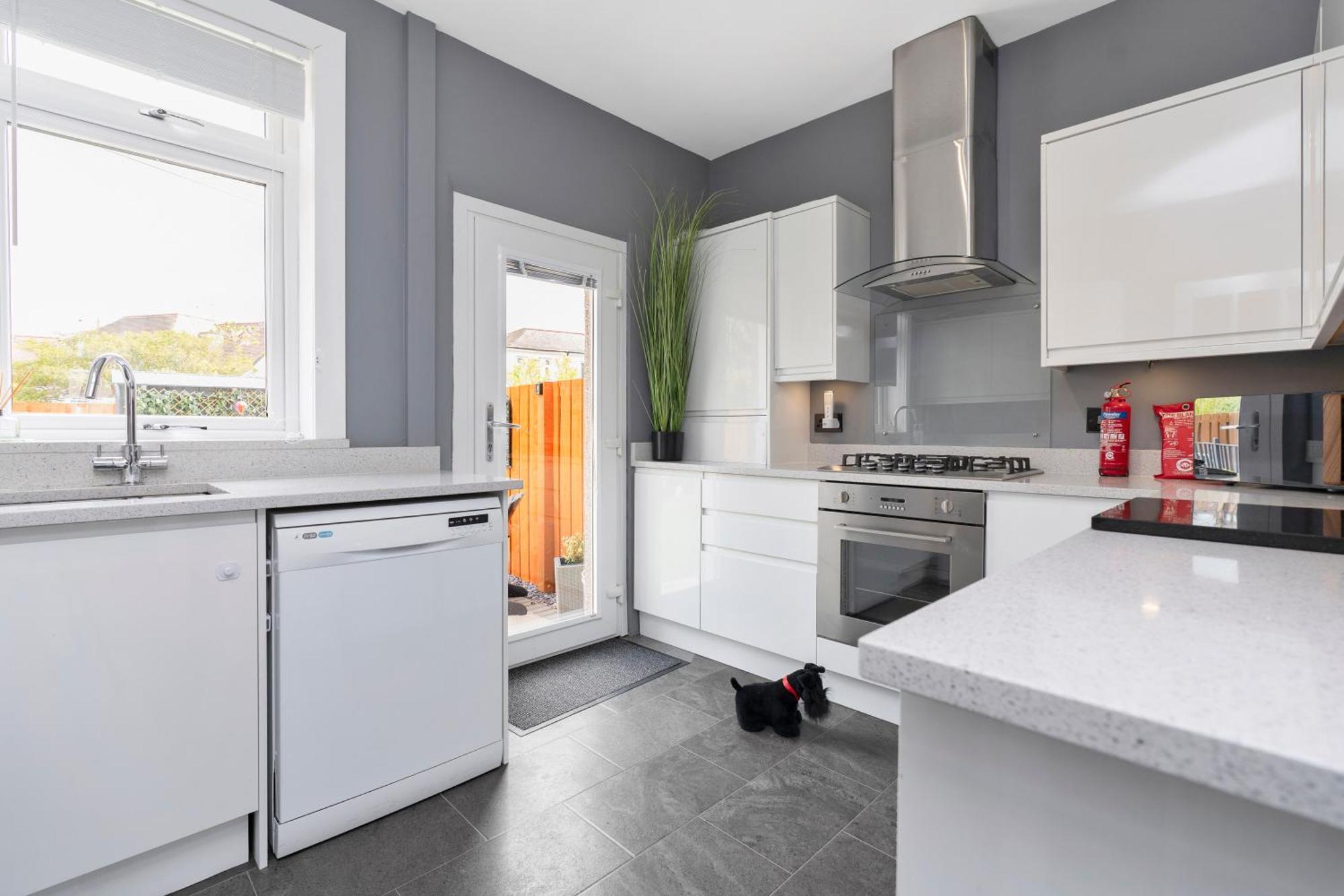 Crewe Apartment - 2 Bed, Free Off Street Parking And Private Garden EDI Exteriér fotografie